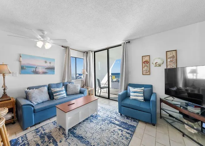 Surf & Racquet 716a Apartment